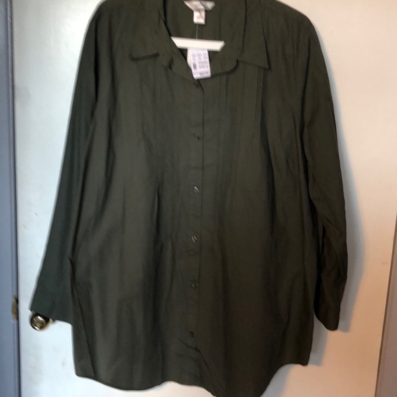 CJ Banks Tops - NWT CJ Banks Women’s quarter sleeve button down shirt 2x